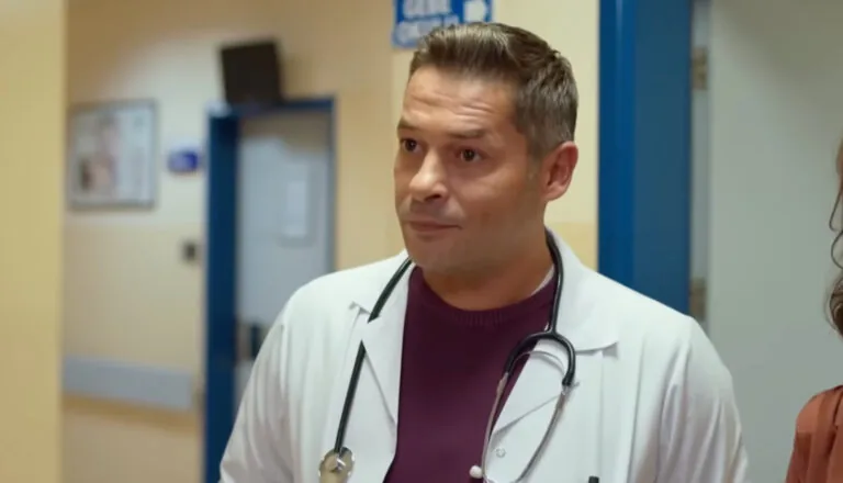 Момент из 13 серии 1 сезона