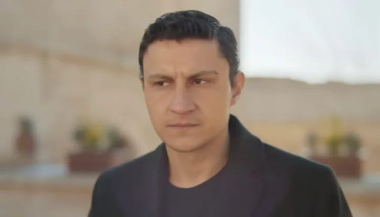 Момент из 15 серии 1 сезона