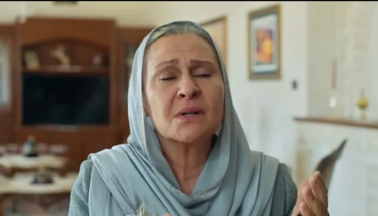 Момент из 23 серии 1 сезона