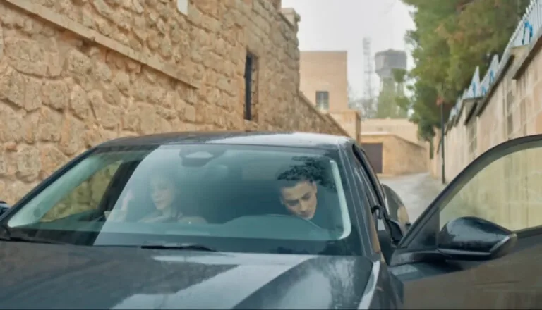 Момент из 21 серии 2 сезона